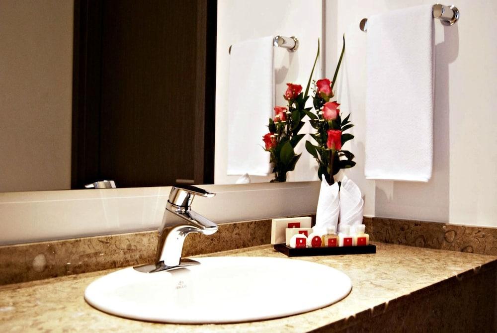 Best Western Calleja Suites Богота Экстерьер фото