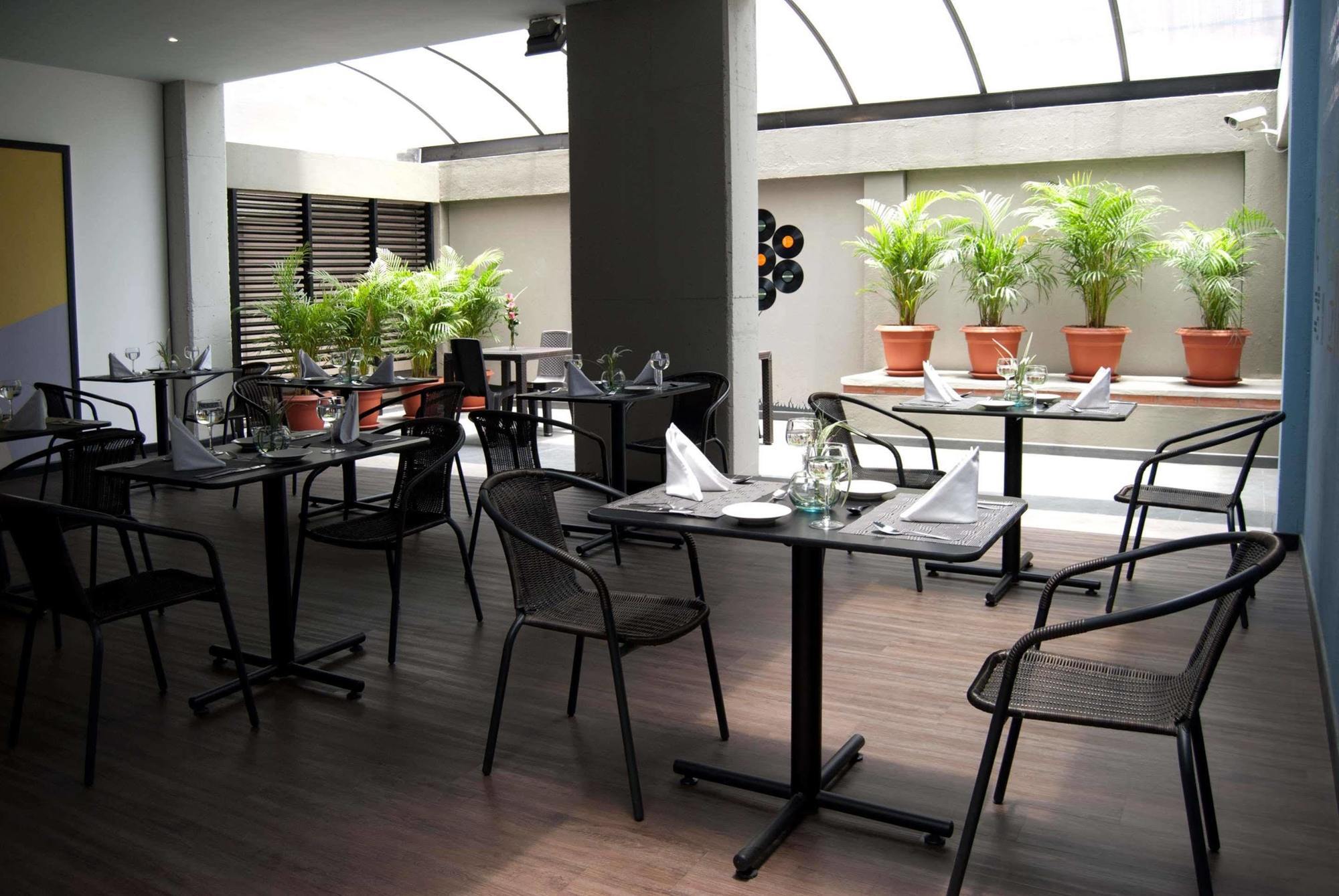 Best Western Calleja Suites Богота Экстерьер фото